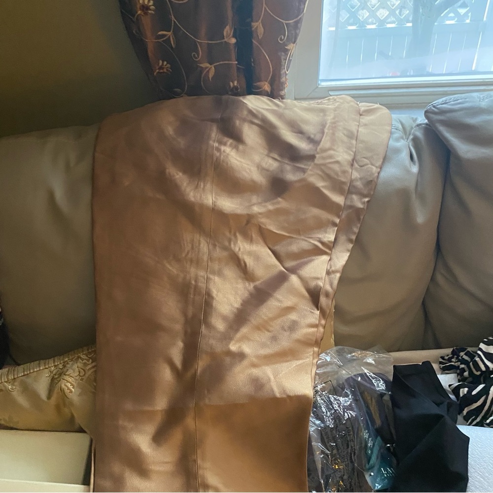 Carmen Marc Valvo dressy pants